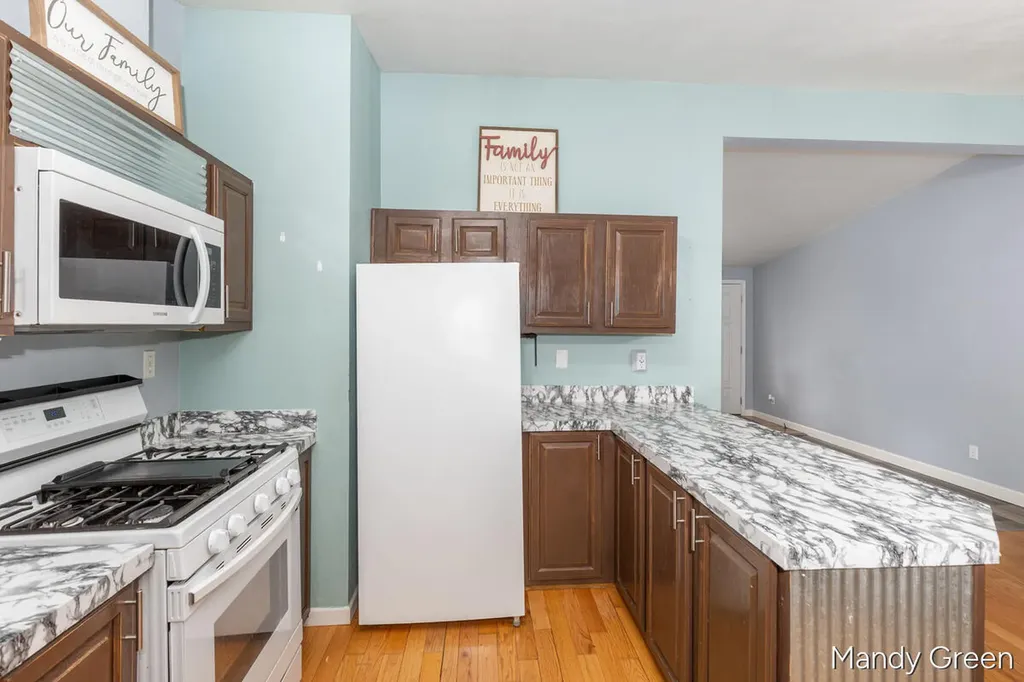 518 N Williams Street Carson City City MI 48811