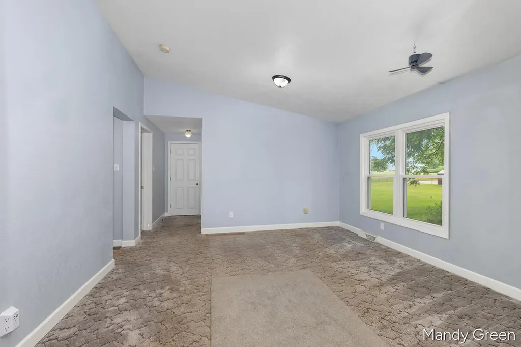 518 N Williams Street Carson City City MI 48811