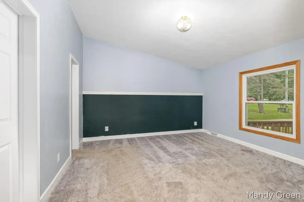 518 N Williams Street Carson City City MI 48811