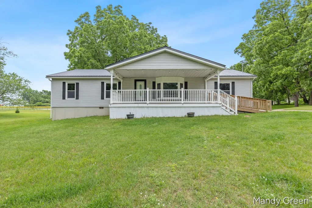 518 N Williams Street Carson City City MI 48811