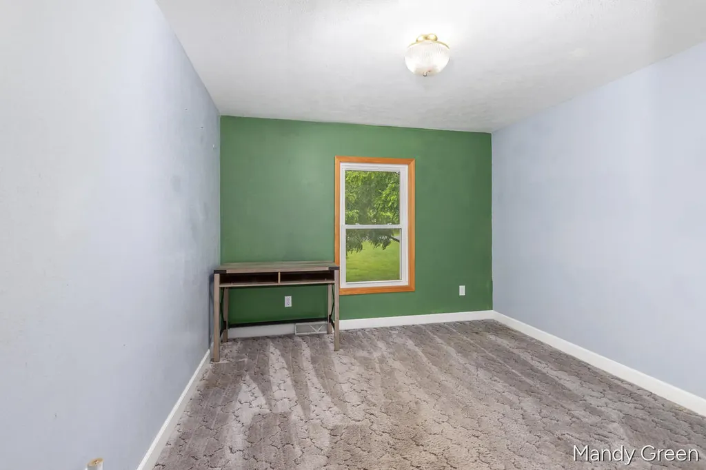 518 N Williams Street Carson City City MI 48811