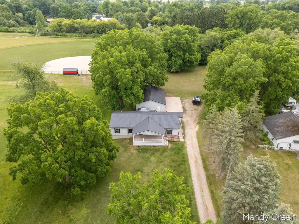 518 N Williams Street Carson City City MI 48811