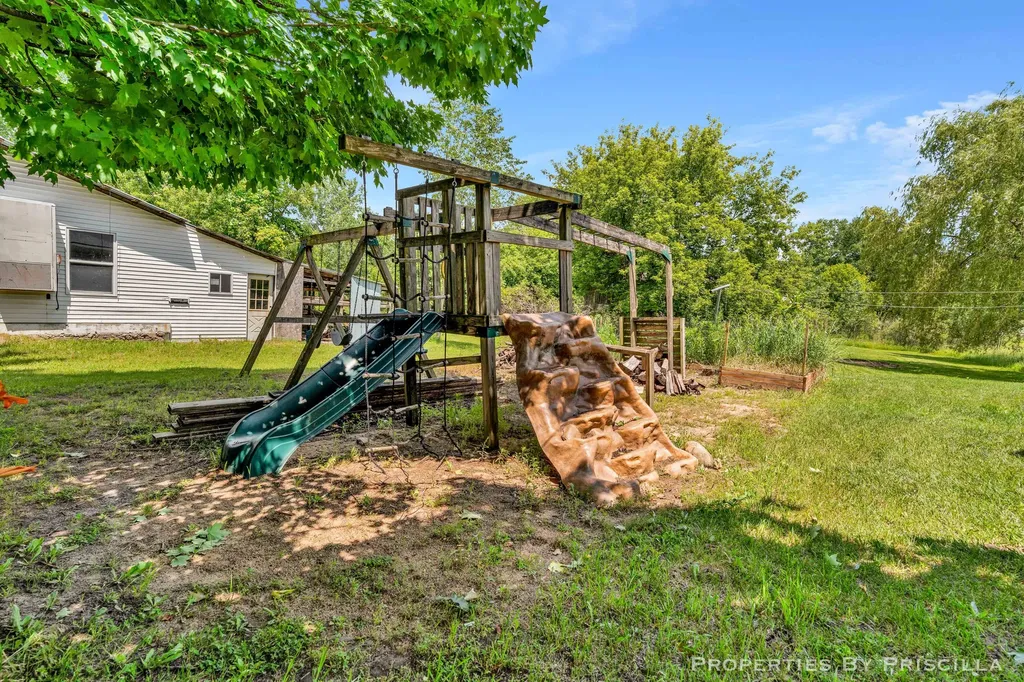 16134 Peach Ridge Avenue NW Tyrone Township MI 49330
