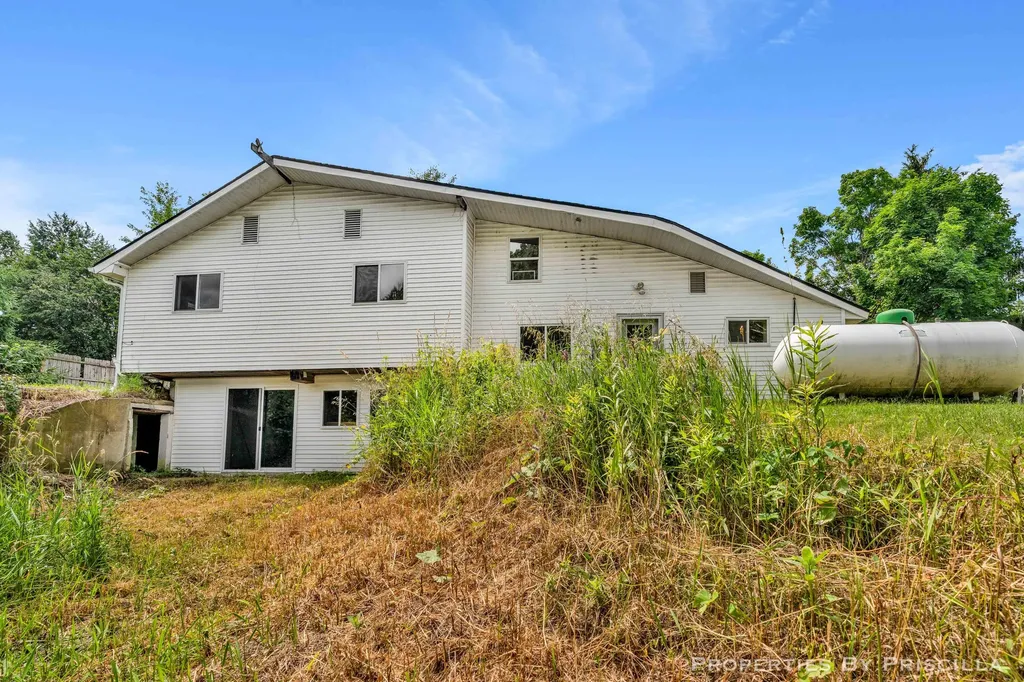 16134 Peach Ridge Avenue NW Tyrone Township MI 49330
