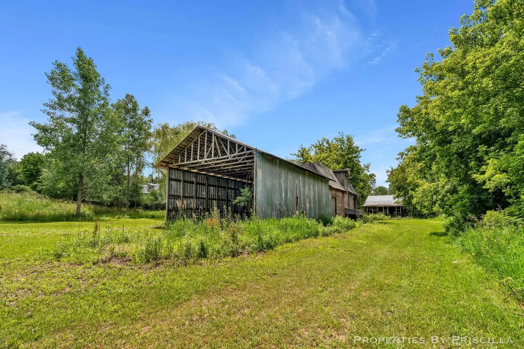 16134 Peach Ridge Avenue NW Tyrone Township MI 49330