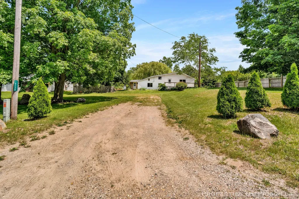 16134 Peach Ridge Avenue NW Tyrone Township MI 49330