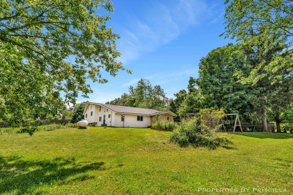 16134 Peach Ridge Avenue NW Tyrone Township MI 49330