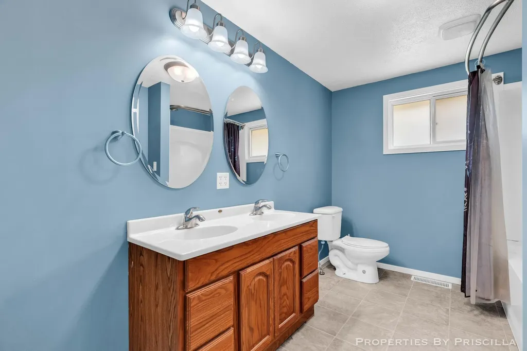 16134 Peach Ridge Avenue NW Tyrone Township MI 49330