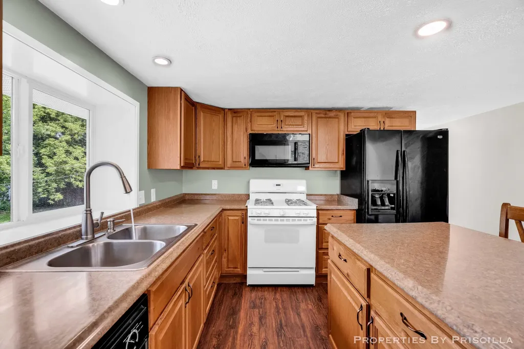16134 Peach Ridge Avenue NW Tyrone Township MI 49330