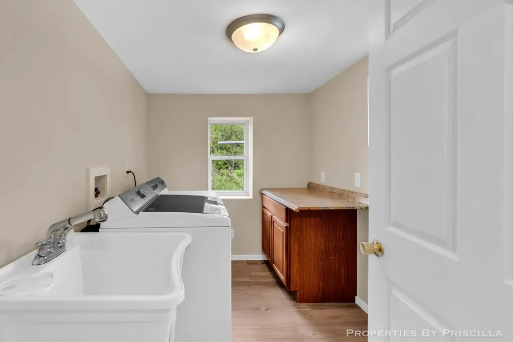 16134 Peach Ridge Avenue NW Tyrone Township MI 49330