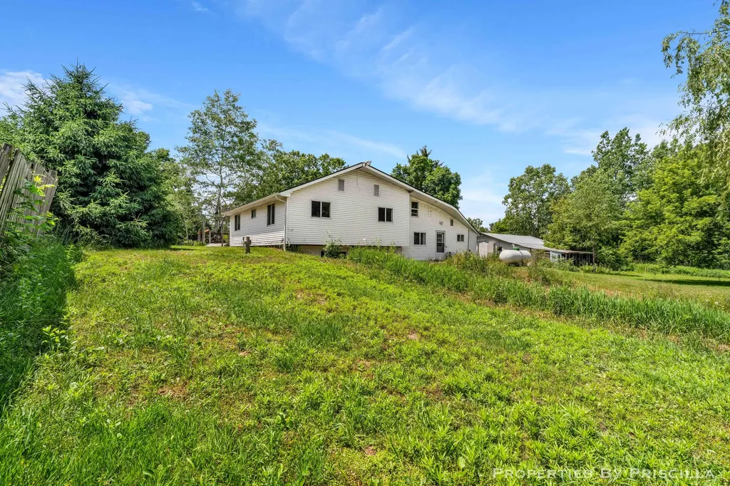 16134 Peach Ridge Avenue NW Tyrone Township MI 49330