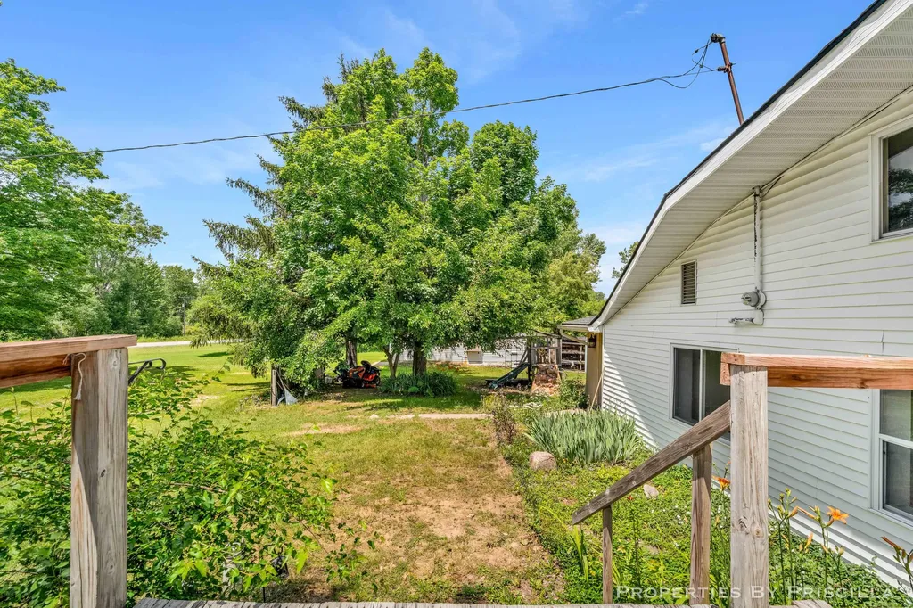 16134 Peach Ridge Avenue NW Tyrone Township MI 49330
