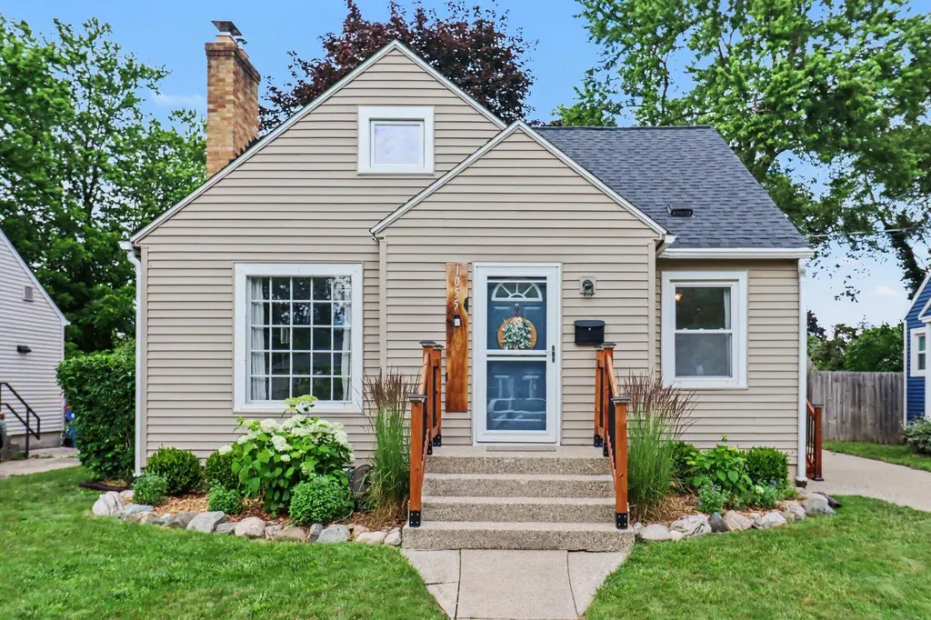 1055 Kelsey Street NE Grand Rapids City MI 49505