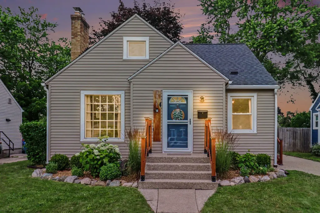 1055 Kelsey Street NE Grand Rapids City MI 49505