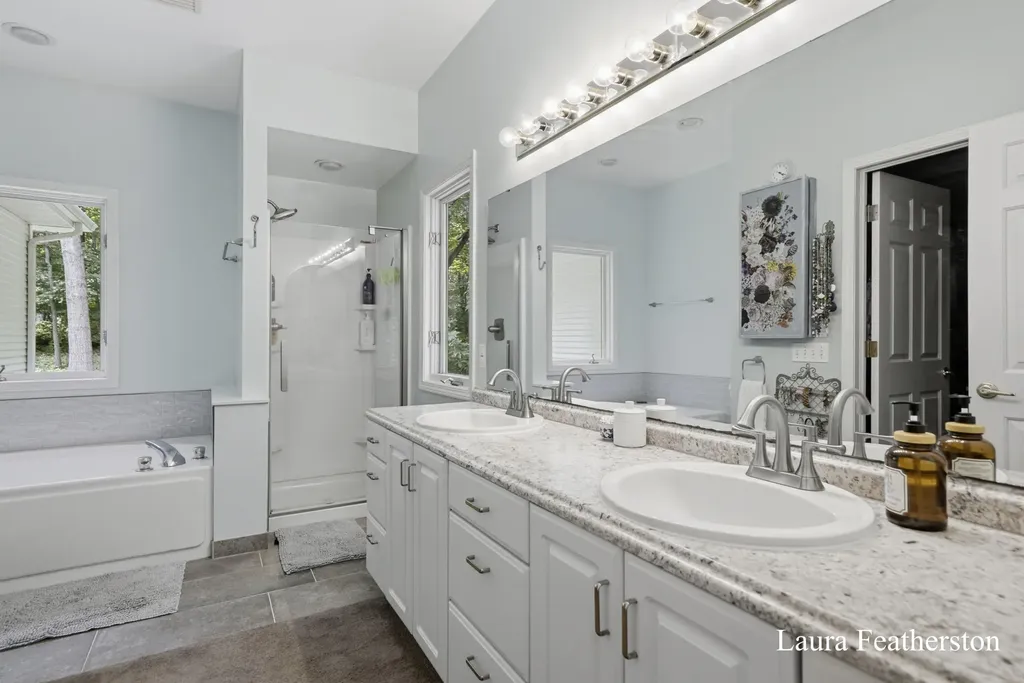 2291 Burton Pines Drive SE Kentwood City MI 49546