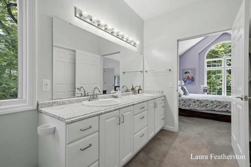 2291 Burton Pines Drive SE Kentwood City MI 49546