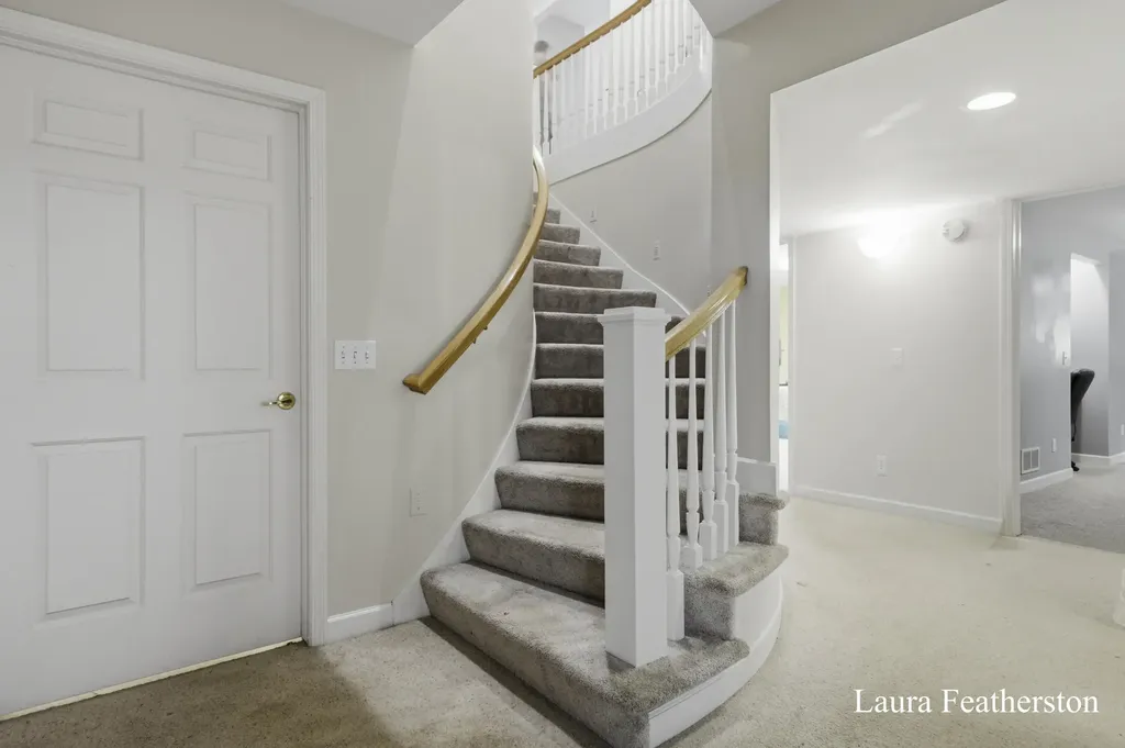 2291 Burton Pines Drive SE Kentwood City MI 49546