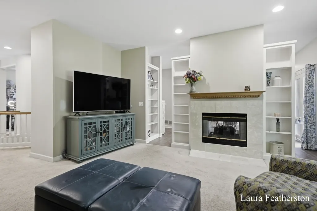 2291 Burton Pines Drive SE Kentwood City MI 49546