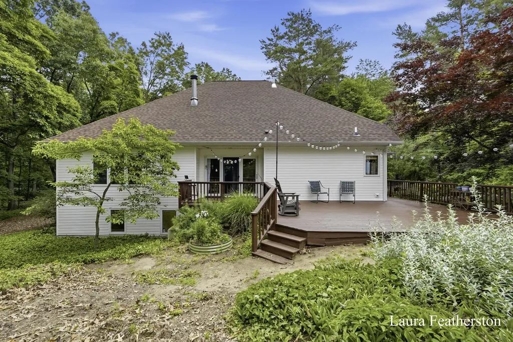 2291 Burton Pines Drive SE Kentwood City MI 49546