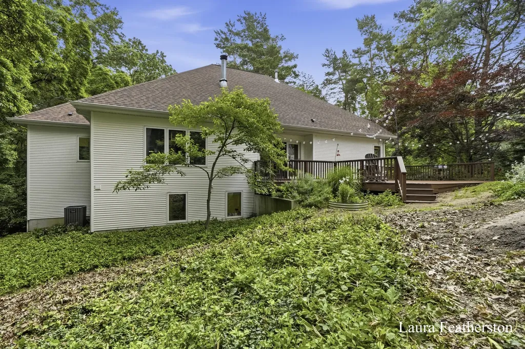 2291 Burton Pines Drive SE Kentwood City MI 49546