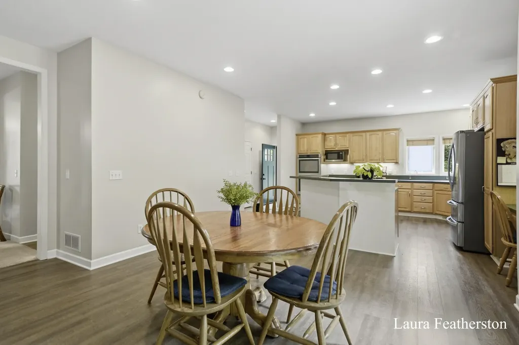2291 Burton Pines Drive SE Kentwood City MI 49546