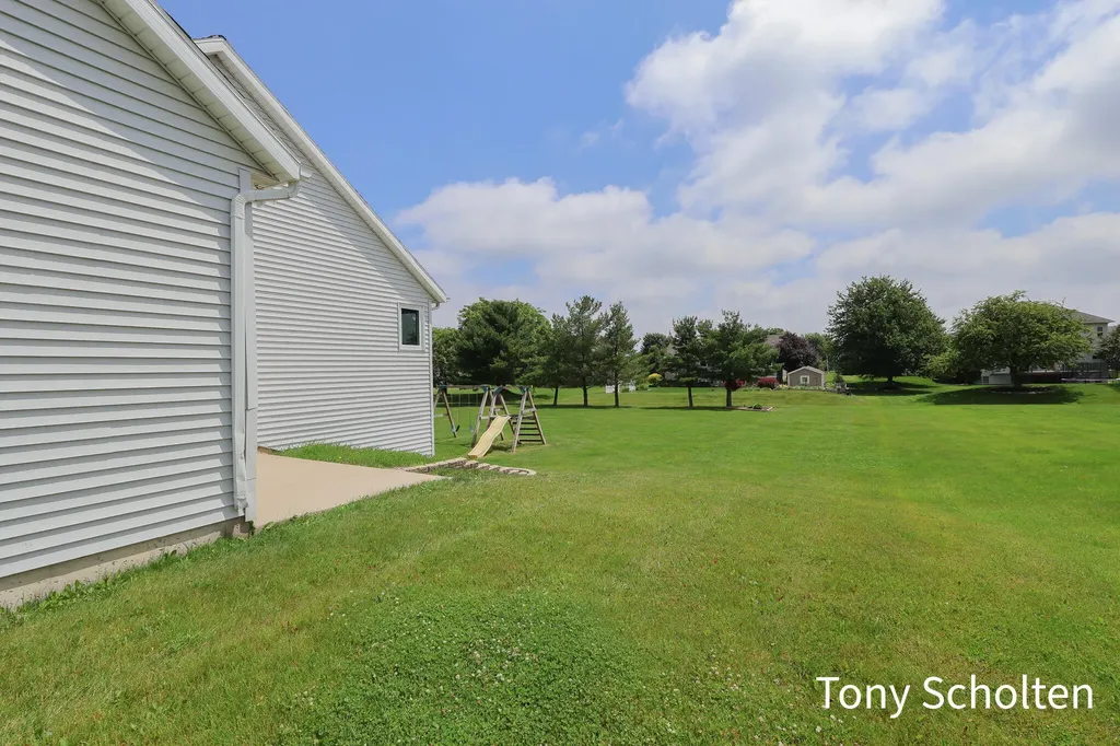 3890 Sundial Avenue Jamestown Charter Township MI 49426