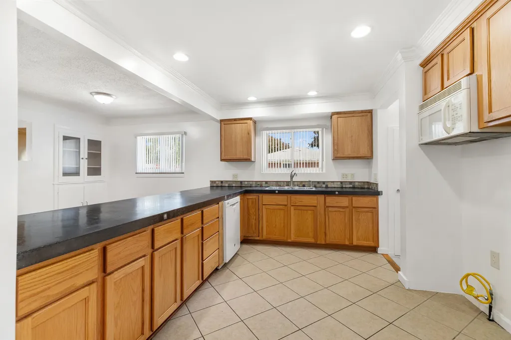 17448 Veronica Avenue Eastpointe City MI 48021