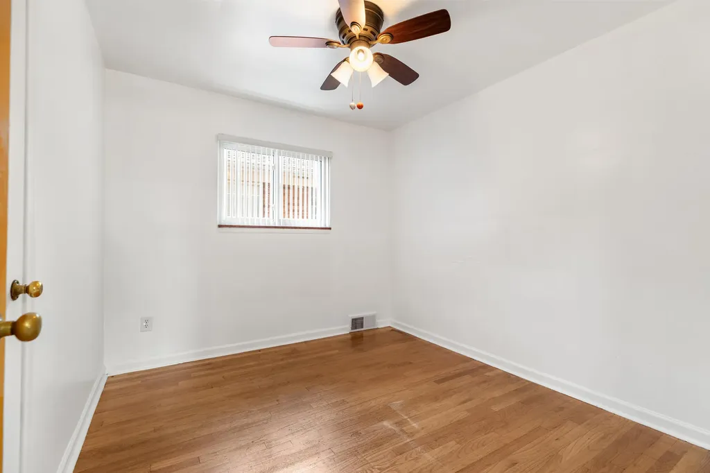17448 Veronica Avenue Eastpointe City MI 48021
