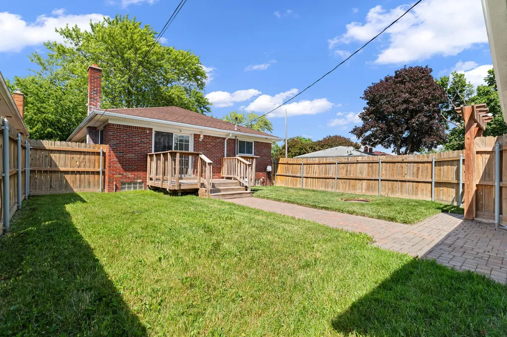 17448 Veronica Avenue Eastpointe City MI 48021