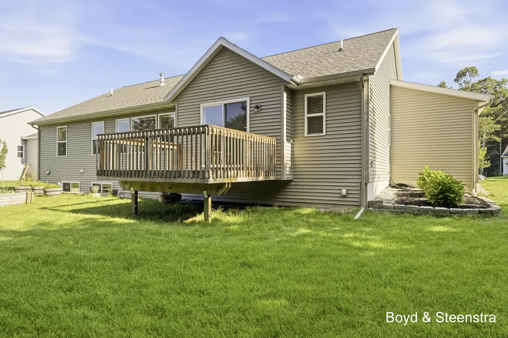 13092 Boulderway Trail Grand Haven Charter Township MI 49417