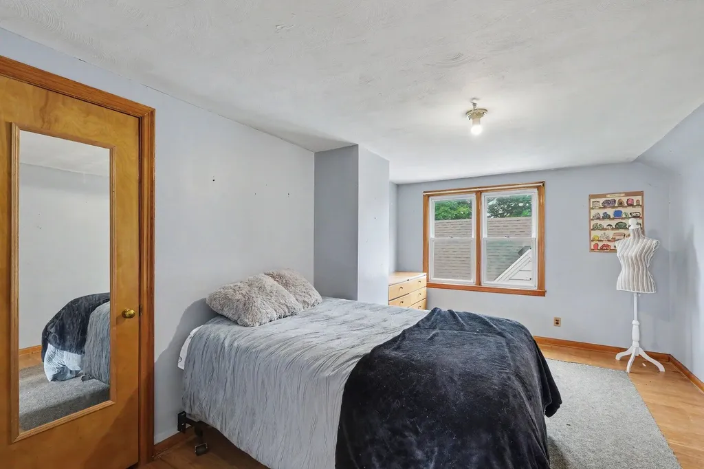 227 Leyden Avenue SW Grand Rapids City MI 49504