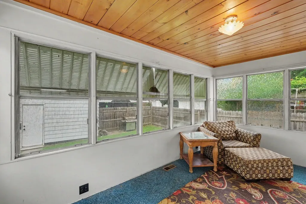 227 Leyden Avenue SW Grand Rapids City MI 49504