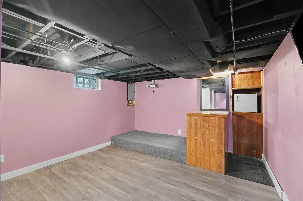 227 Leyden Avenue SW Grand Rapids City MI 49504