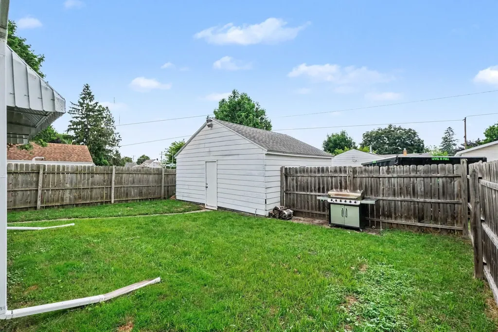 227 Leyden Avenue SW Grand Rapids City MI 49504