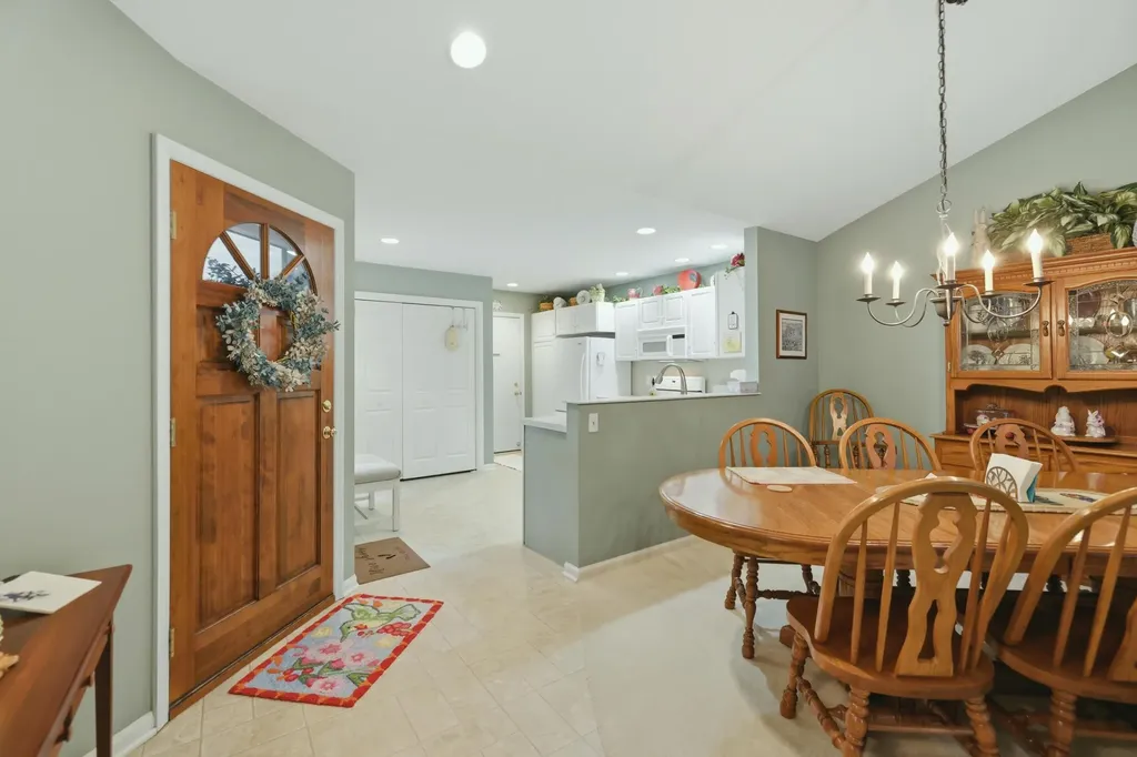 2203 Shetland Drive NE Grand Rapids City MI 49505
