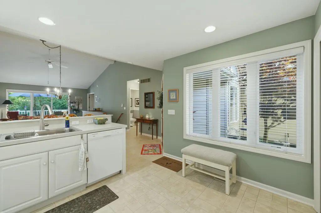 2203 Shetland Drive NE Grand Rapids City MI 49505