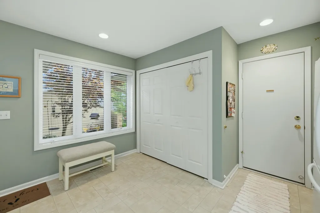 2203 Shetland Drive NE Grand Rapids City MI 49505