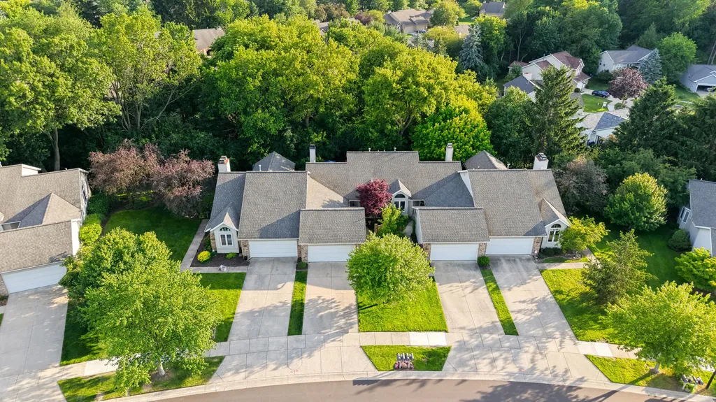 2203 Shetland Drive NE Grand Rapids City MI 49505