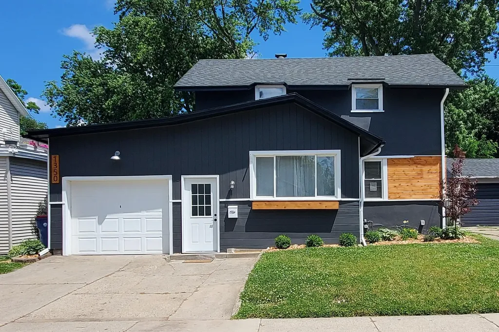 1350 Buffalo Avenue NE Grand Rapids City MI 49505