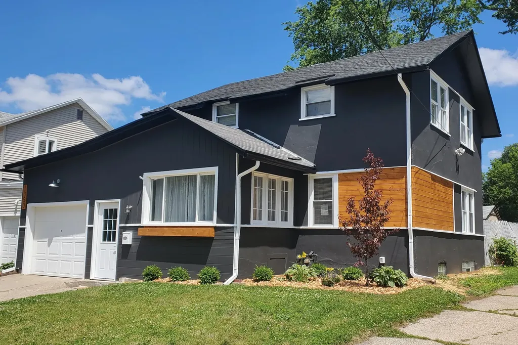 1350 Buffalo Avenue NE Grand Rapids City MI 49505