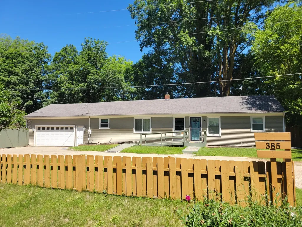 385 92nd Street SW Byron Township MI 49315