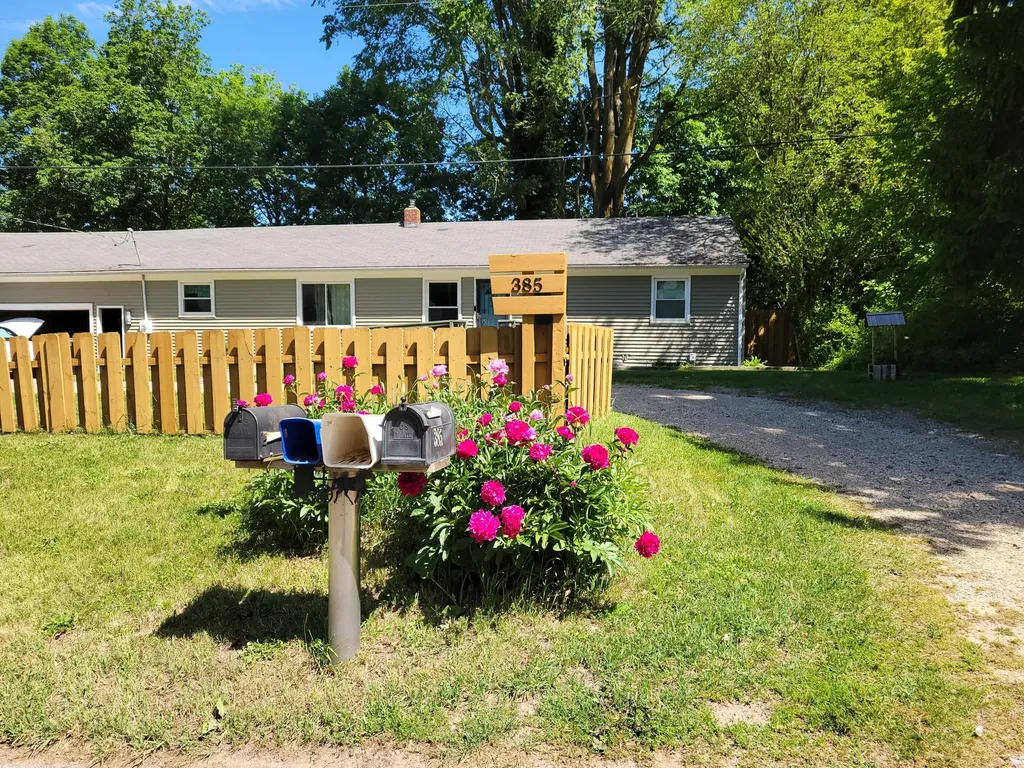 385 92nd Street SW Byron Township MI 49315