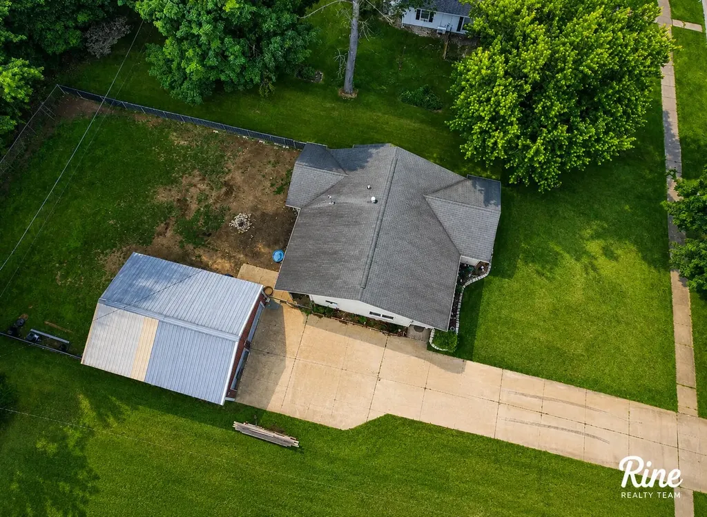 18 Grand Avenue Niles City MI 49120