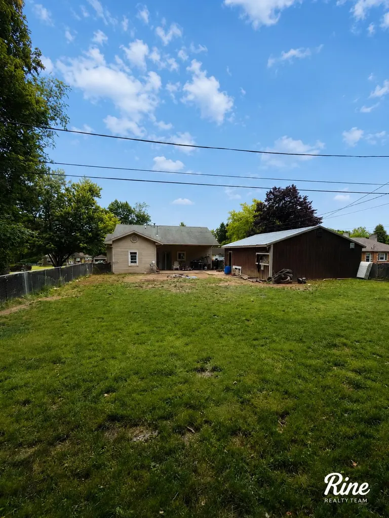 18 Grand Avenue Niles City MI 49120