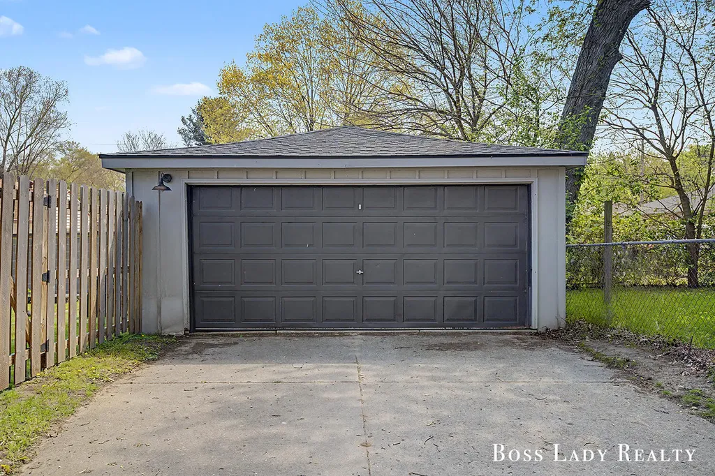 1512 Rossman Avenue SE Grand Rapids City MI 49507