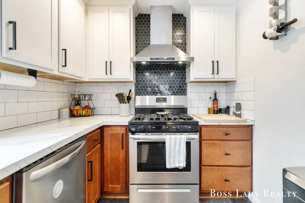 1512 Rossman Avenue SE Grand Rapids City MI 49507