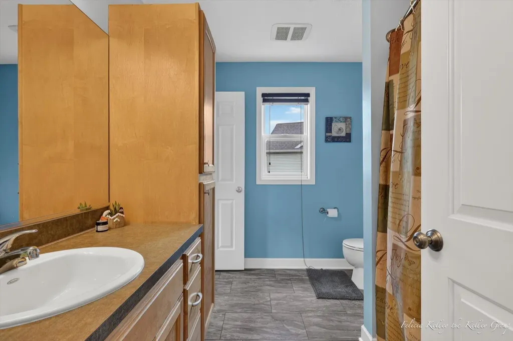 2033 Orchard Ridge Drive NW Walker City MI 49534