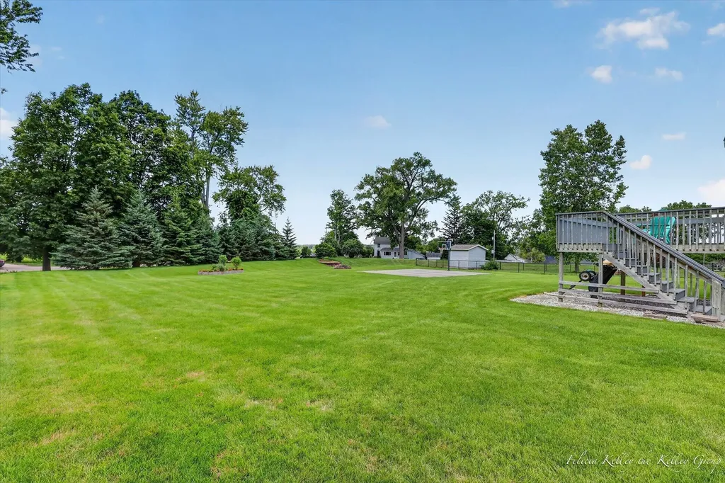 2033 Orchard Ridge Drive NW Walker City MI 49534