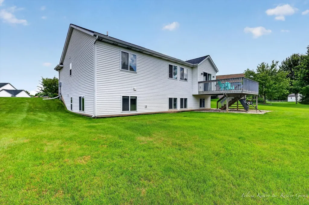2033 Orchard Ridge Drive NW Walker City MI 49534