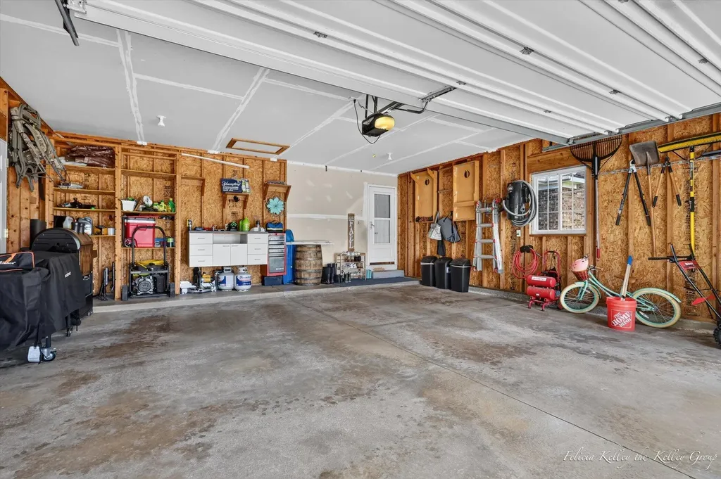 2033 Orchard Ridge Drive NW Walker City MI 49534